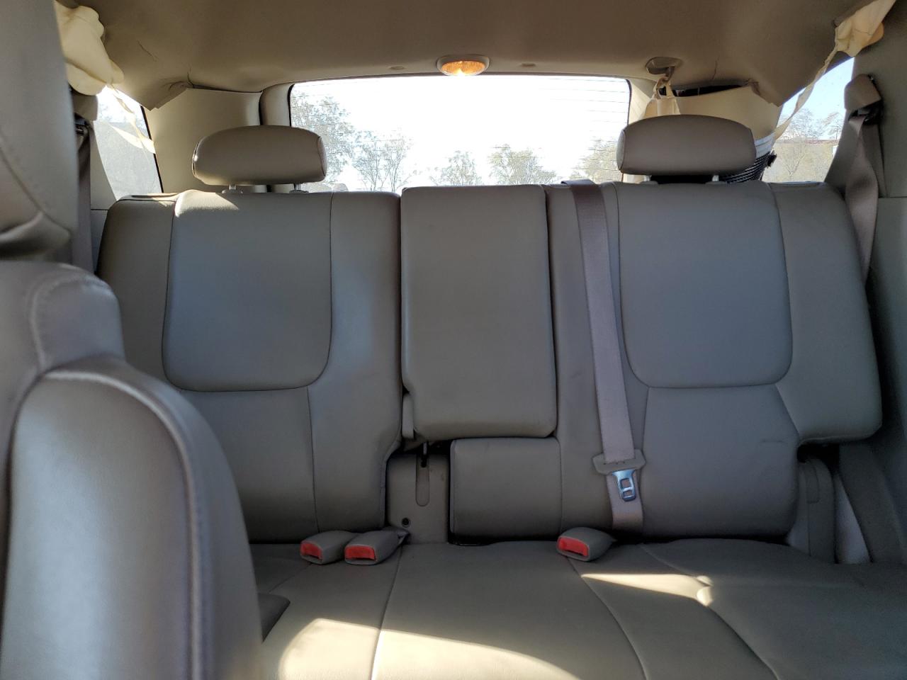 2007 Chevrolet Equinox - Image 10