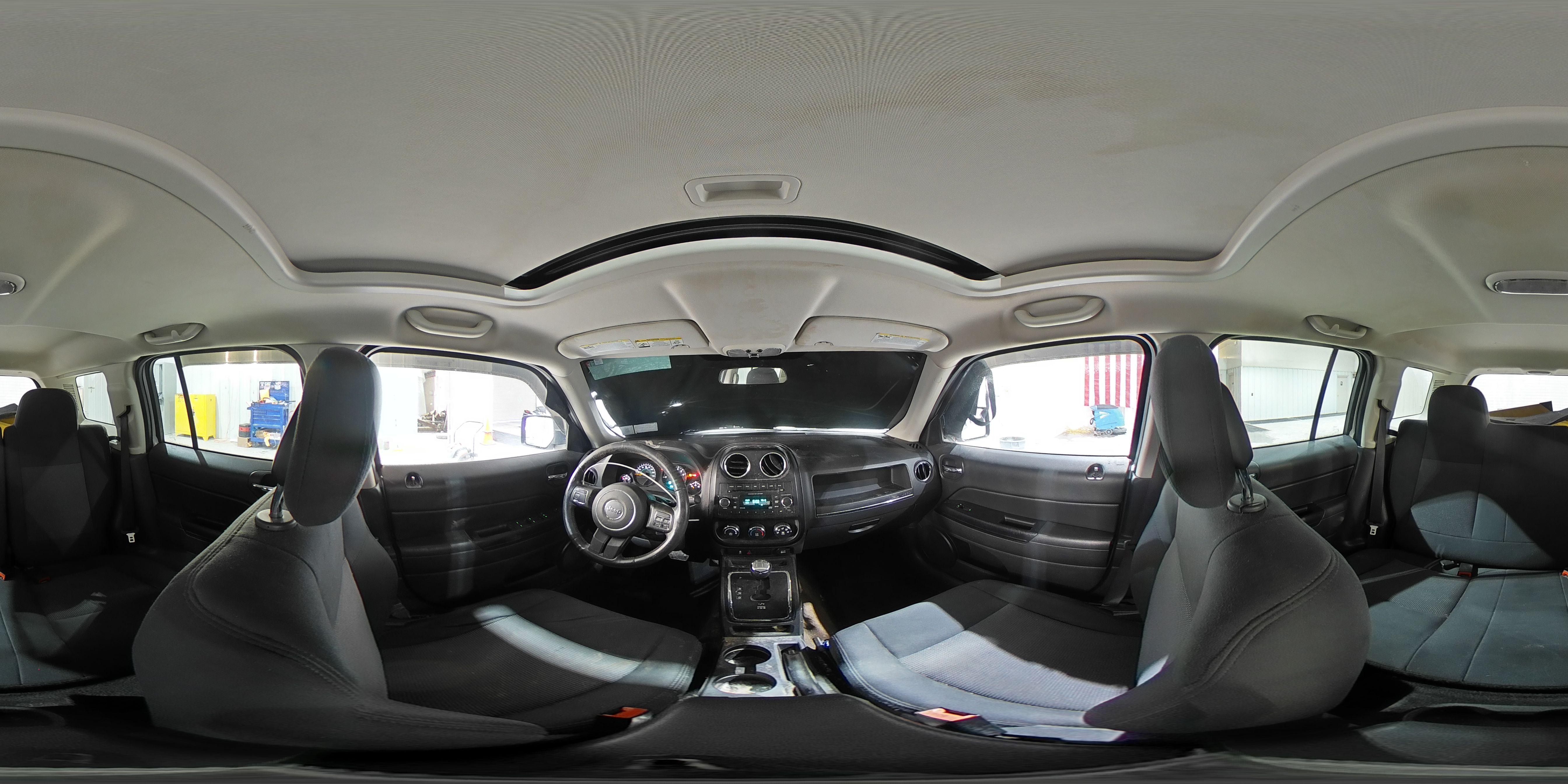 2014 Jeep Liberty (Patriot) - Image 14