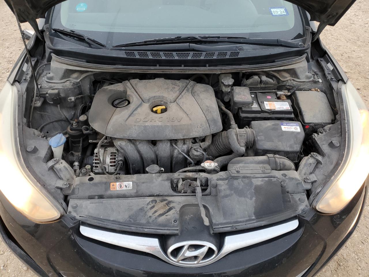 2016 Hyundai Elantra - Image 11