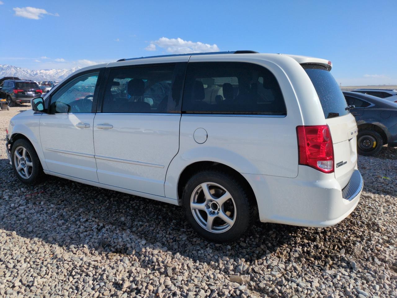 2013 Dodge Caravan - Image 2