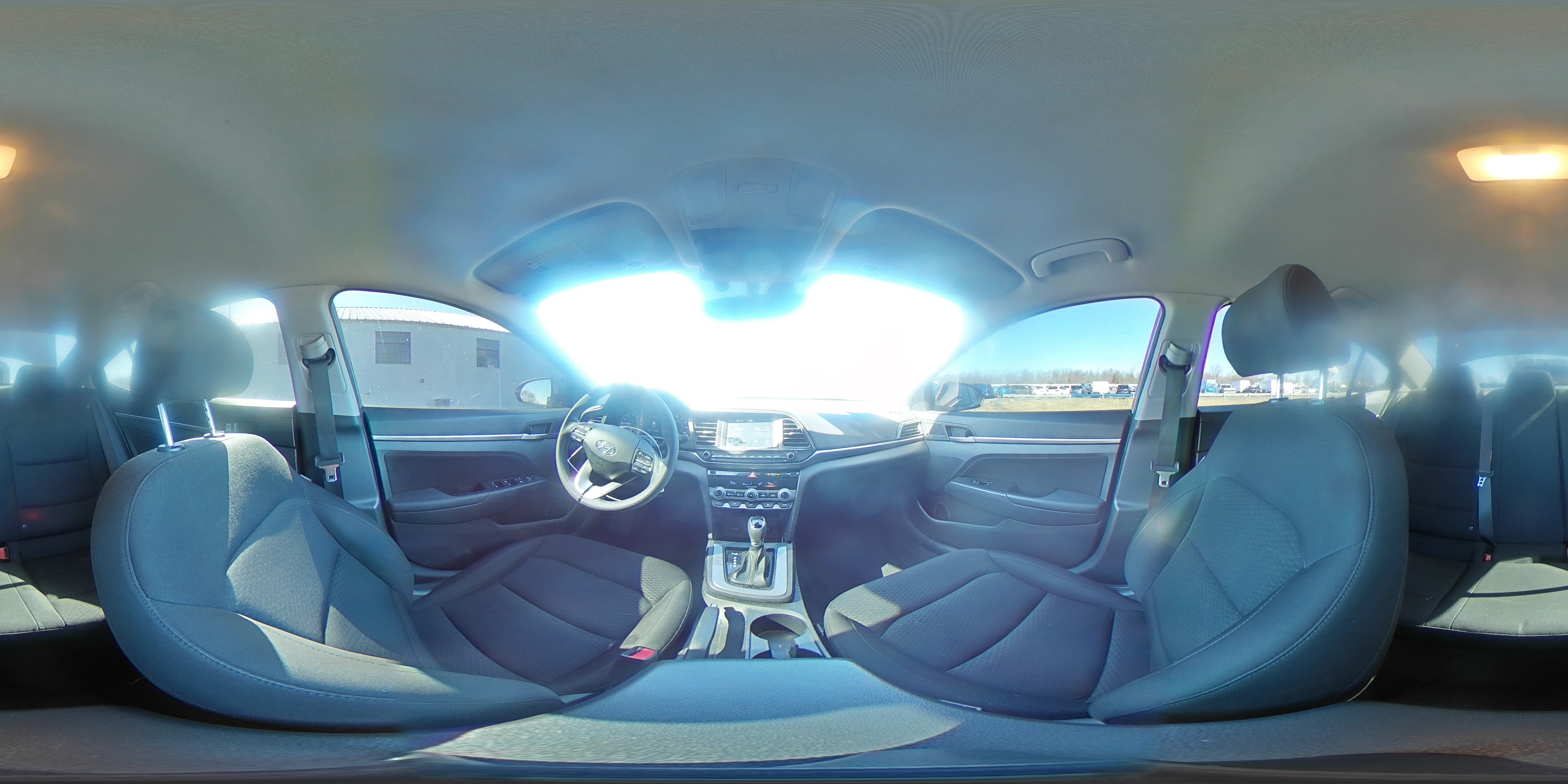 2020 Hyundai Elantra - Image 15