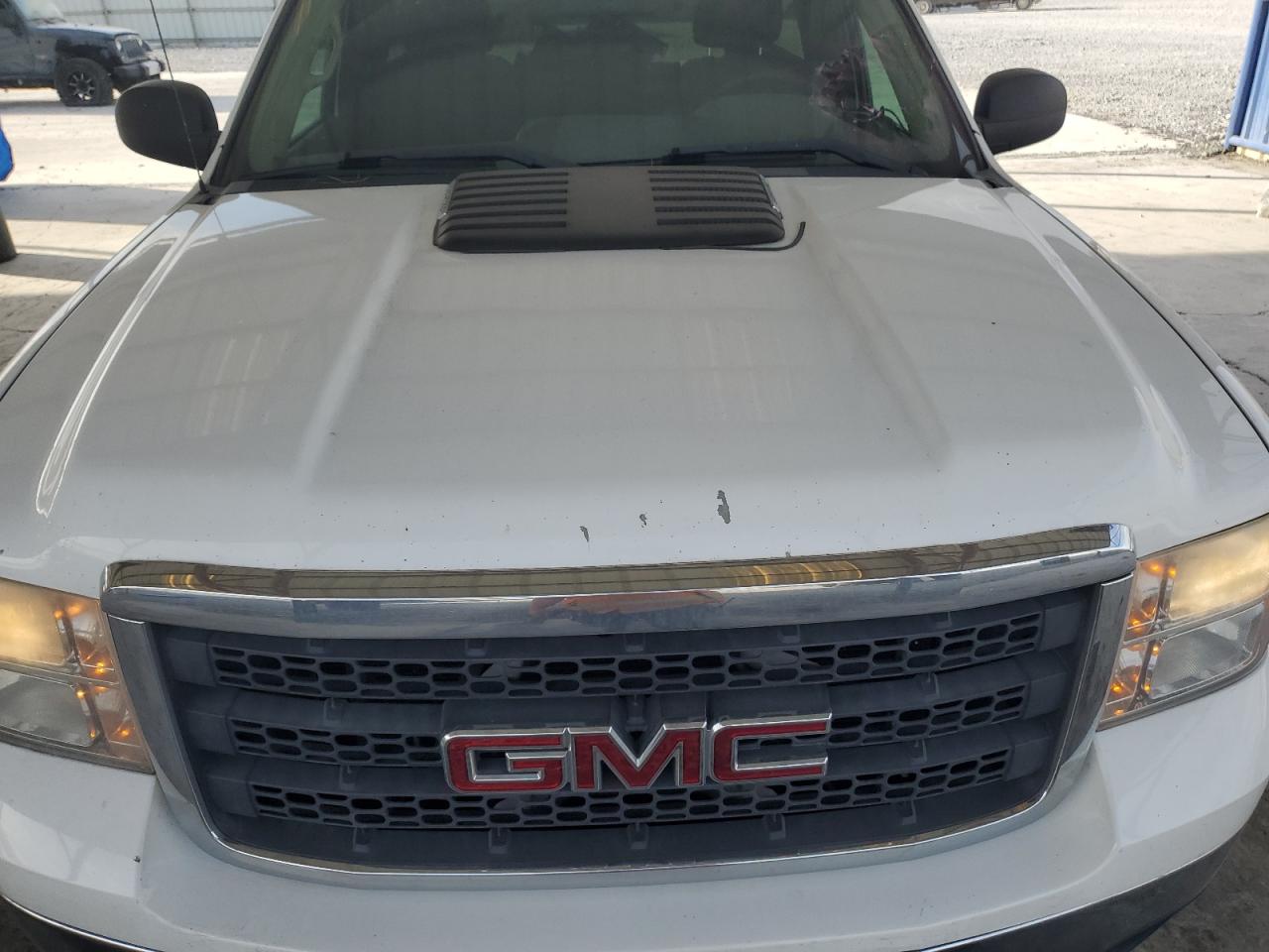 2013 GMC Sierra - Image 12