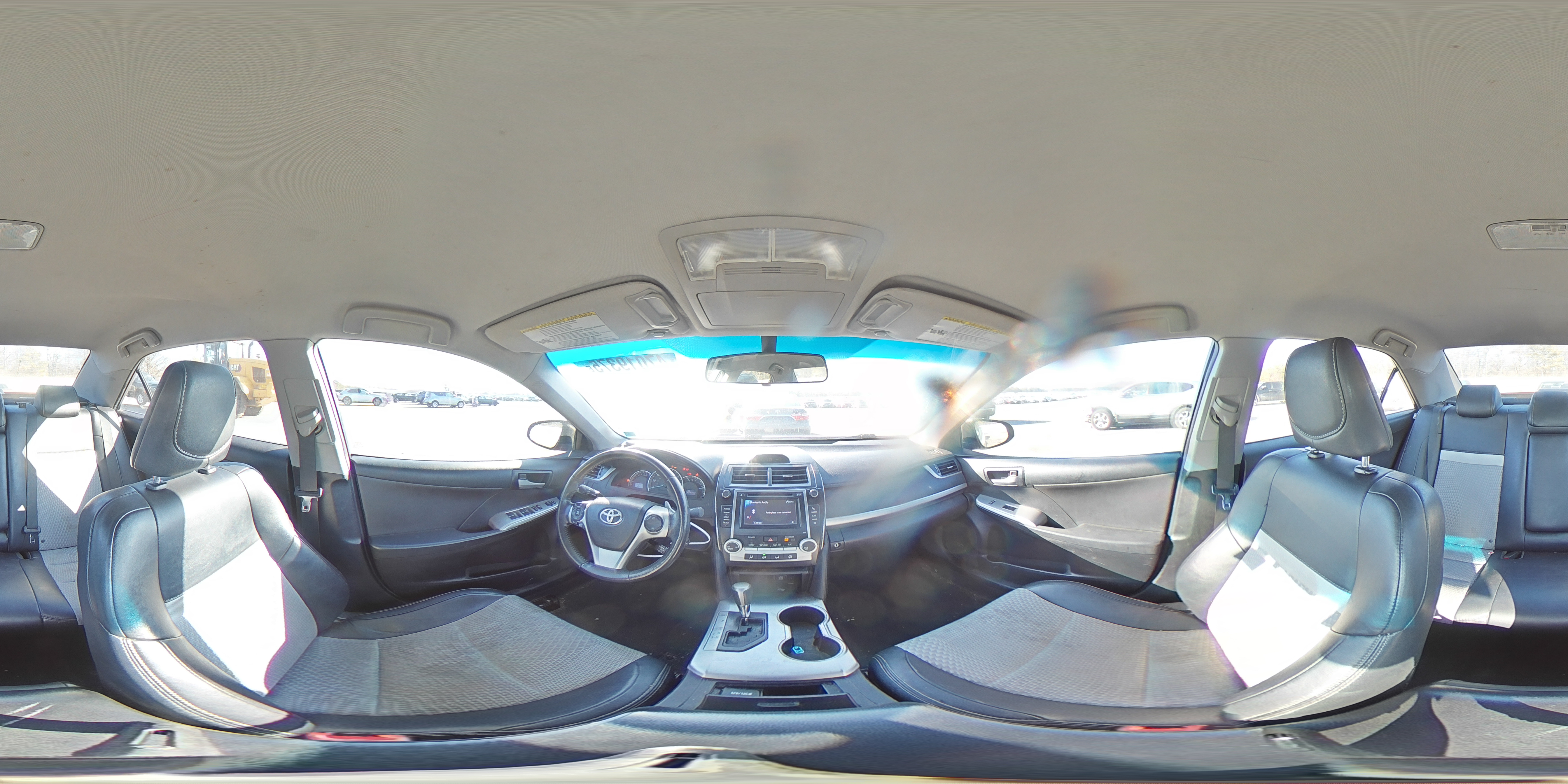 2013 Toyota Camry - Image 13