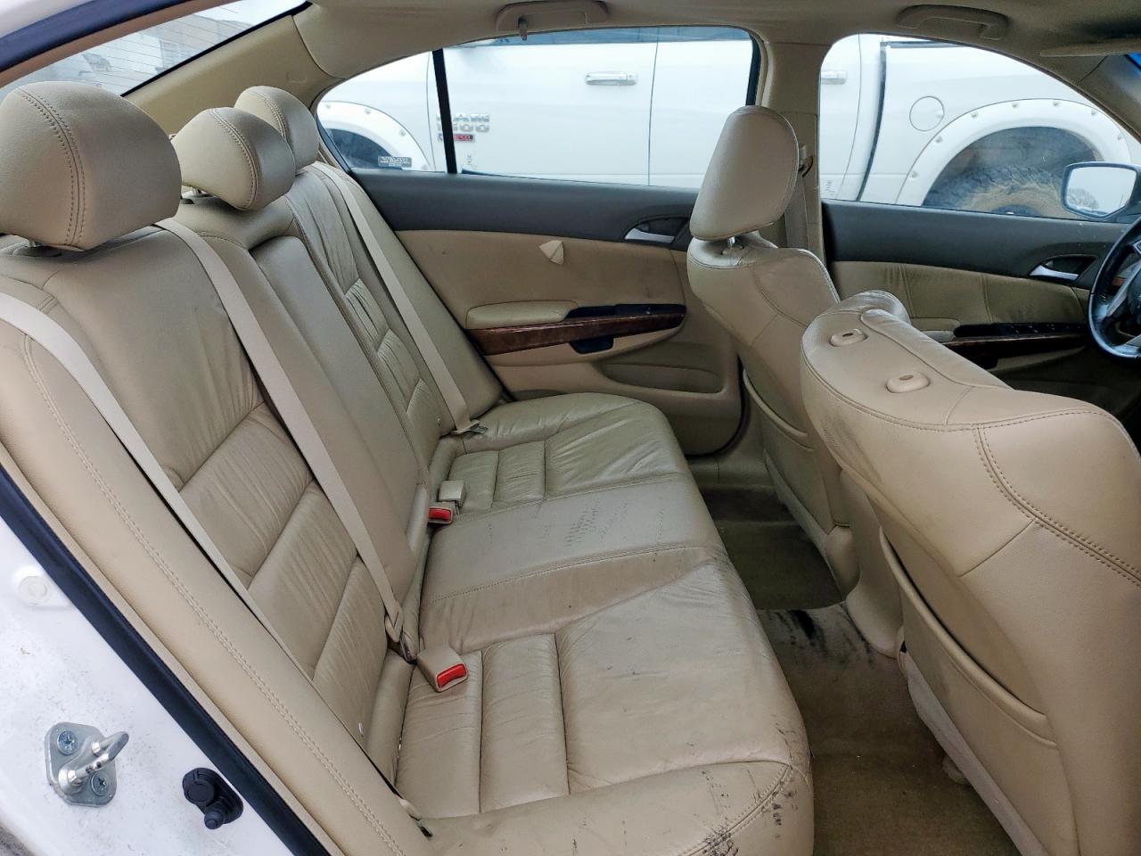 2009 Honda Accord - Image 10