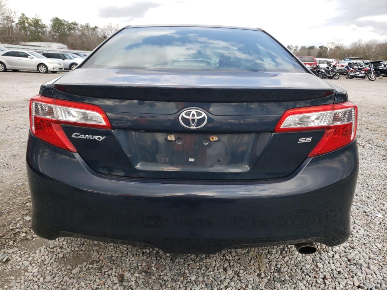 2014 Toyota Camry - Image 6