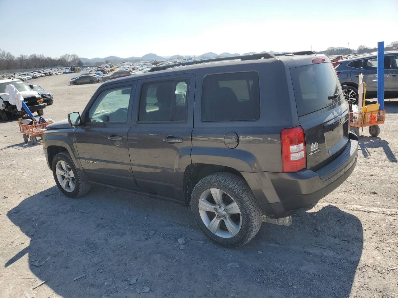 2014 Jeep Liberty (Patriot) - Image 2