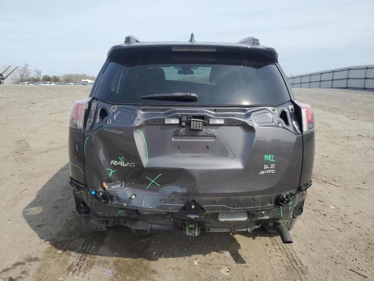 2017 Toyota RAV 4 - Image 6