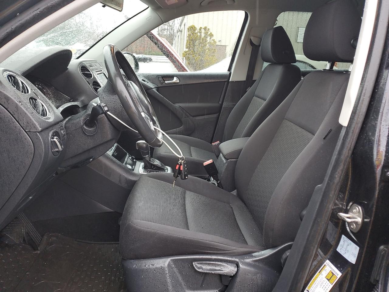 2017 Volkswagen Tiguan - Image 7