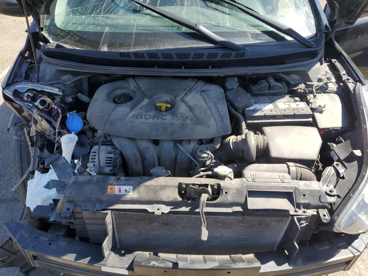 2015 Hyundai Elantra - Image 13