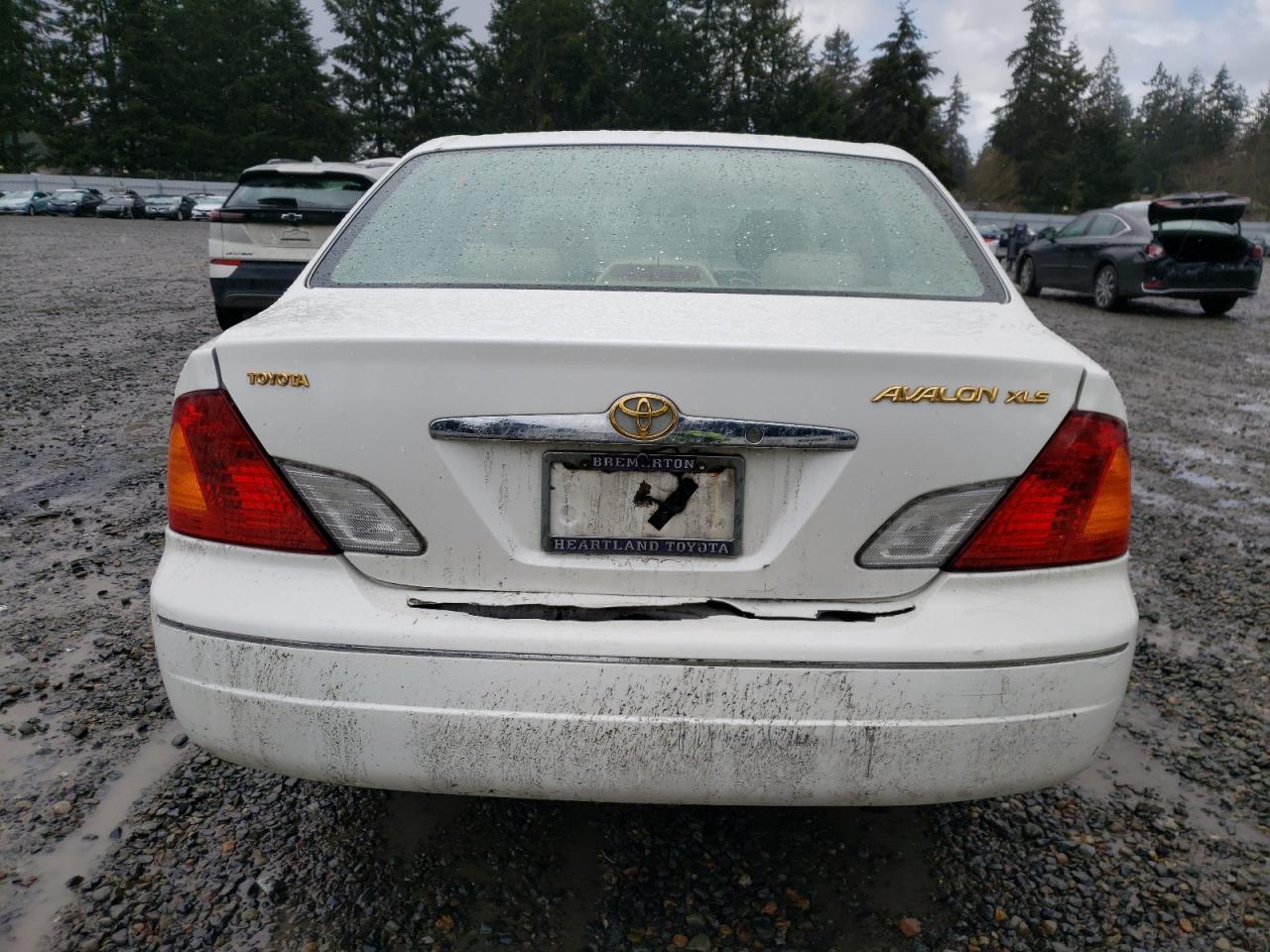 2000 Toyota Avalon - Image 6