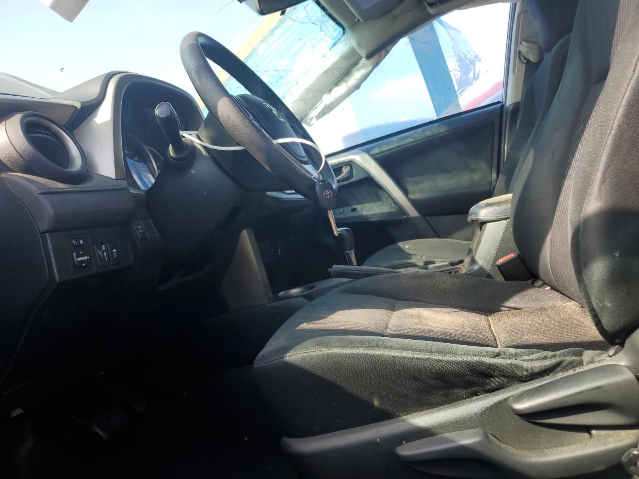 2015 Toyota RAV 4 - Image 7