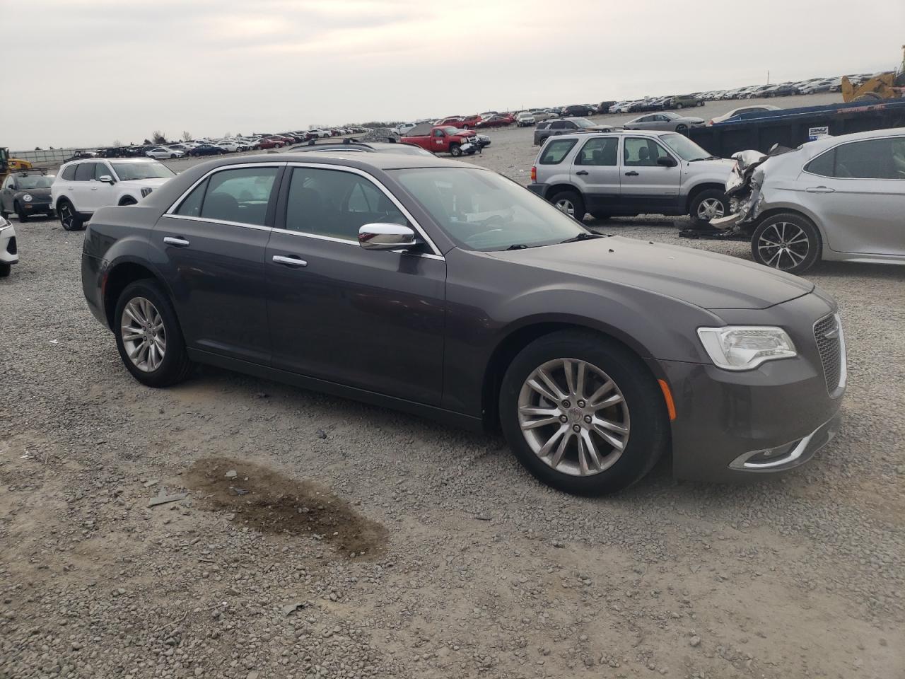 2016 Chrysler 300 - Image 4
