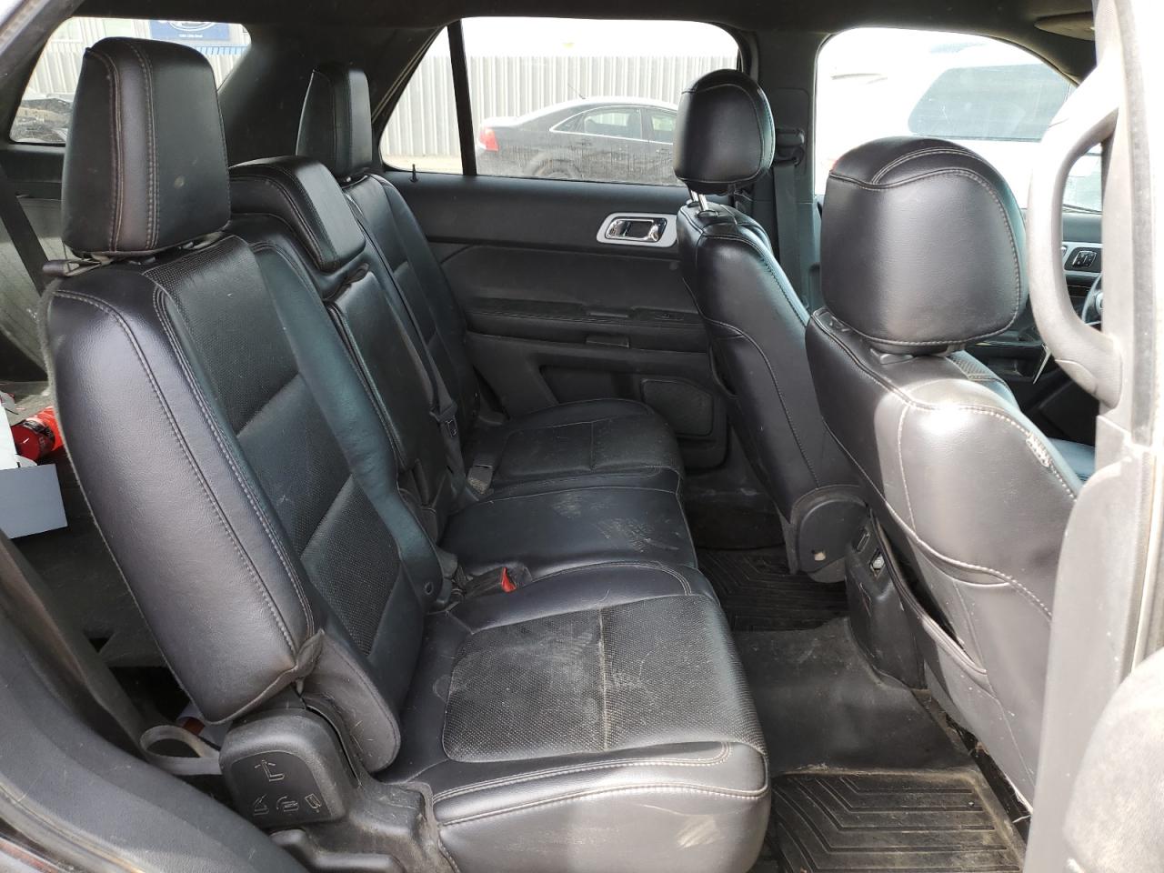 2013 Ford Explorer - Image 11