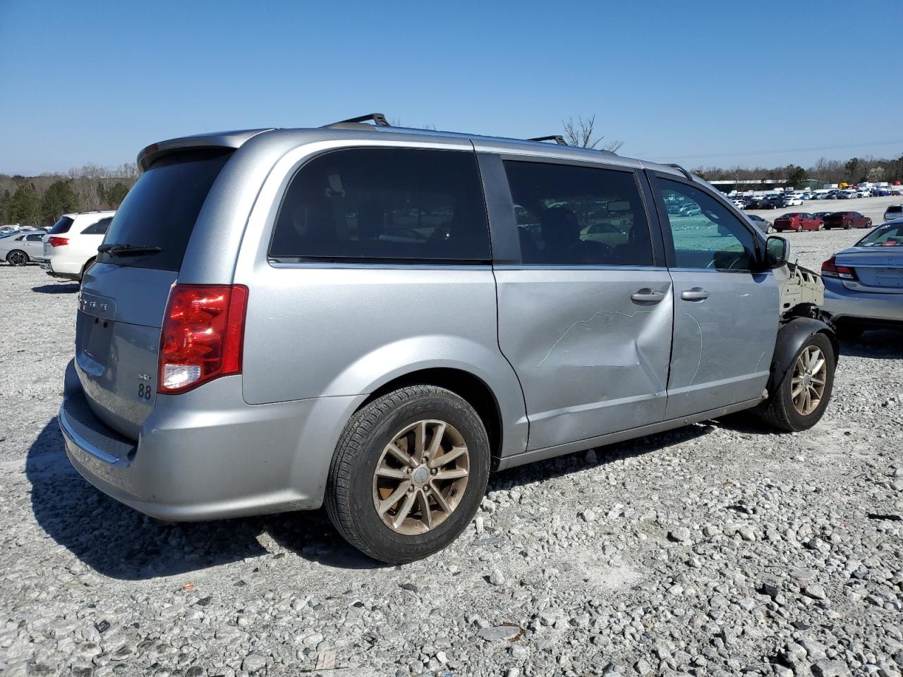 2020 Dodge Caravan - Image 3