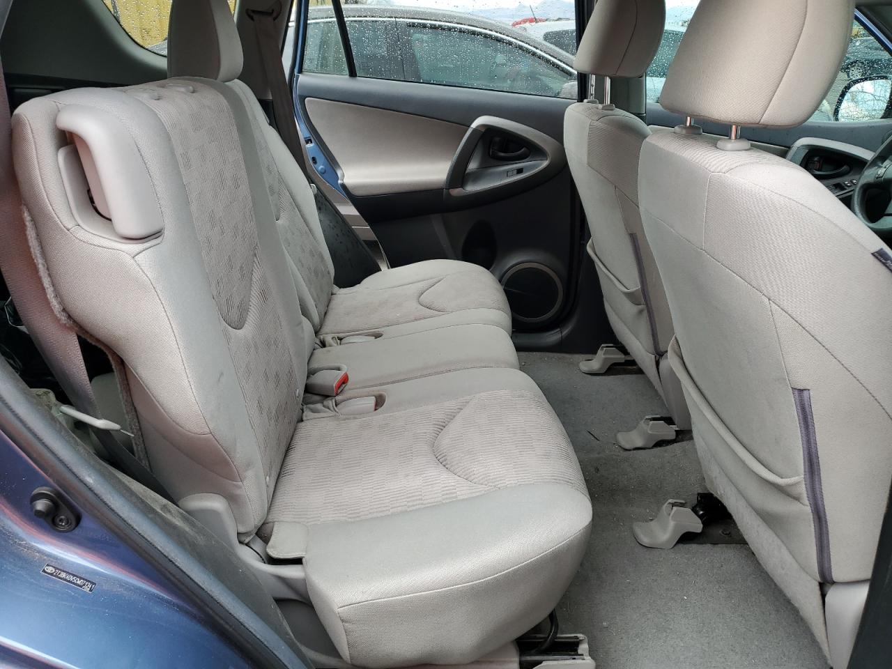 2012 Toyota RAV 4 - Image 11