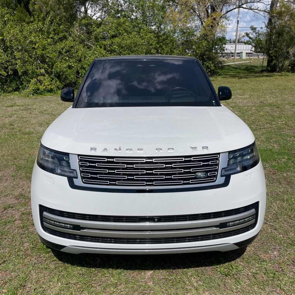 2023 Land Rover Range Rover - Image 28