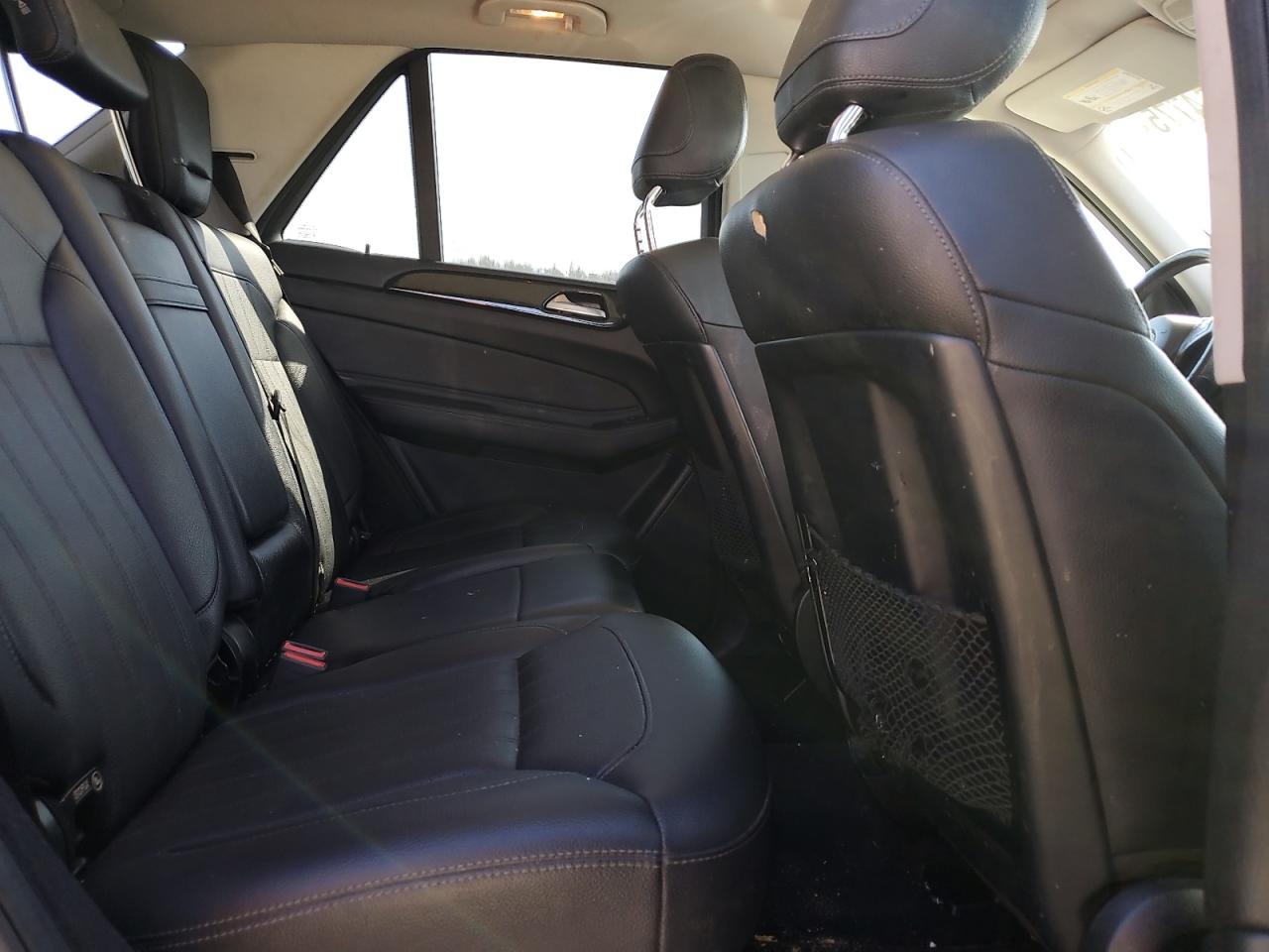2016 Mercedes-Benz GLE - Image 11
