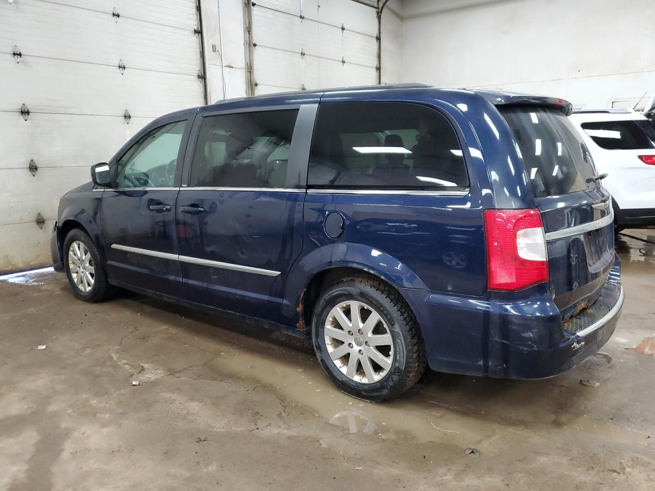 2013 Chrysler Town & Country - Image 2
