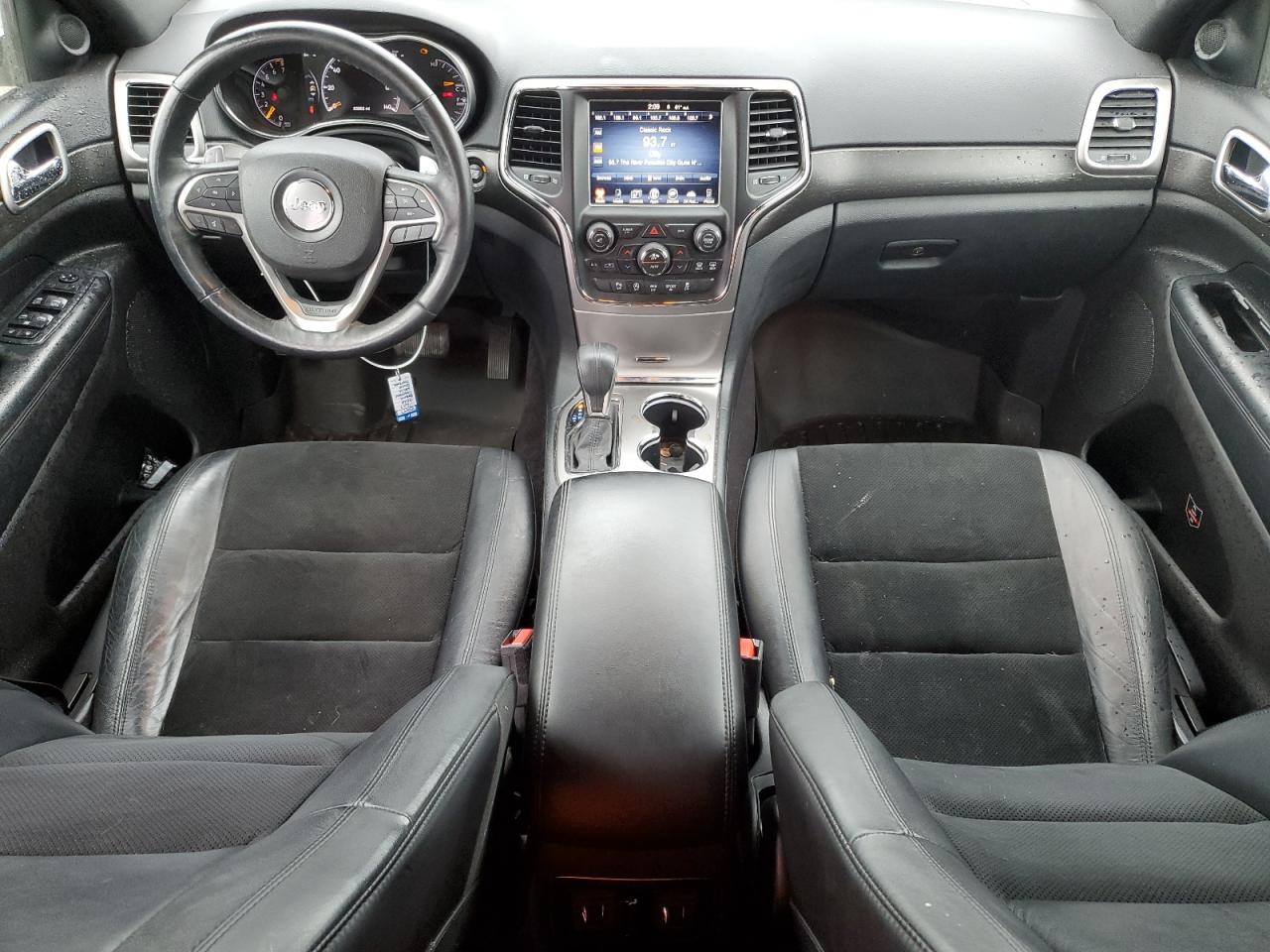 2017 Jeep Grand Cherokee - Image 8