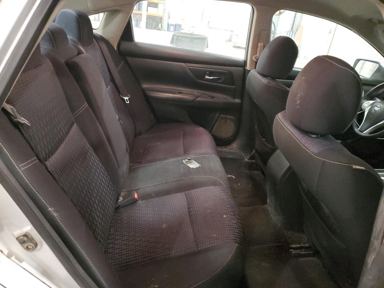 2016 Nissan Altima - Image 10