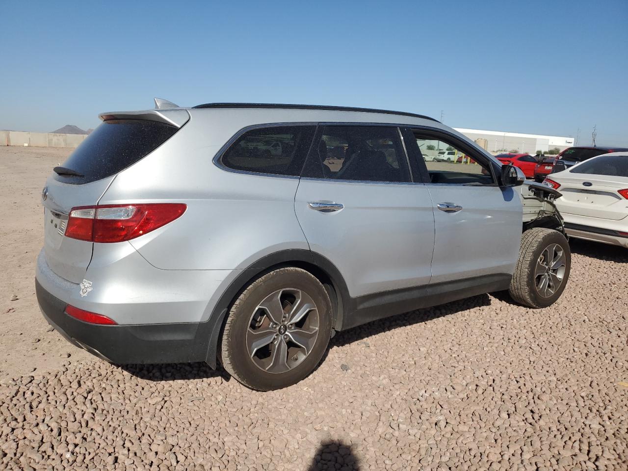 2014 Hyundai Santa Fe - Image 3