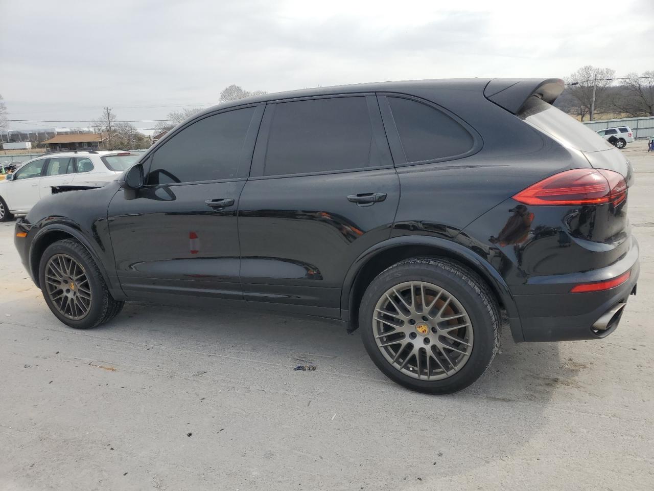 2018 Porsche Cayenne - Image 2