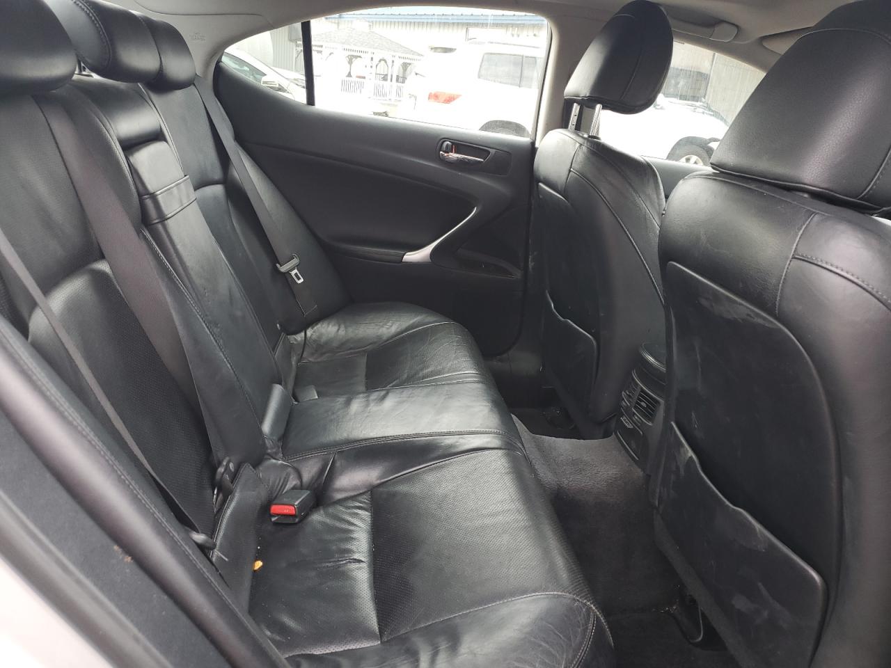 2007 Lexus IS - Image 10