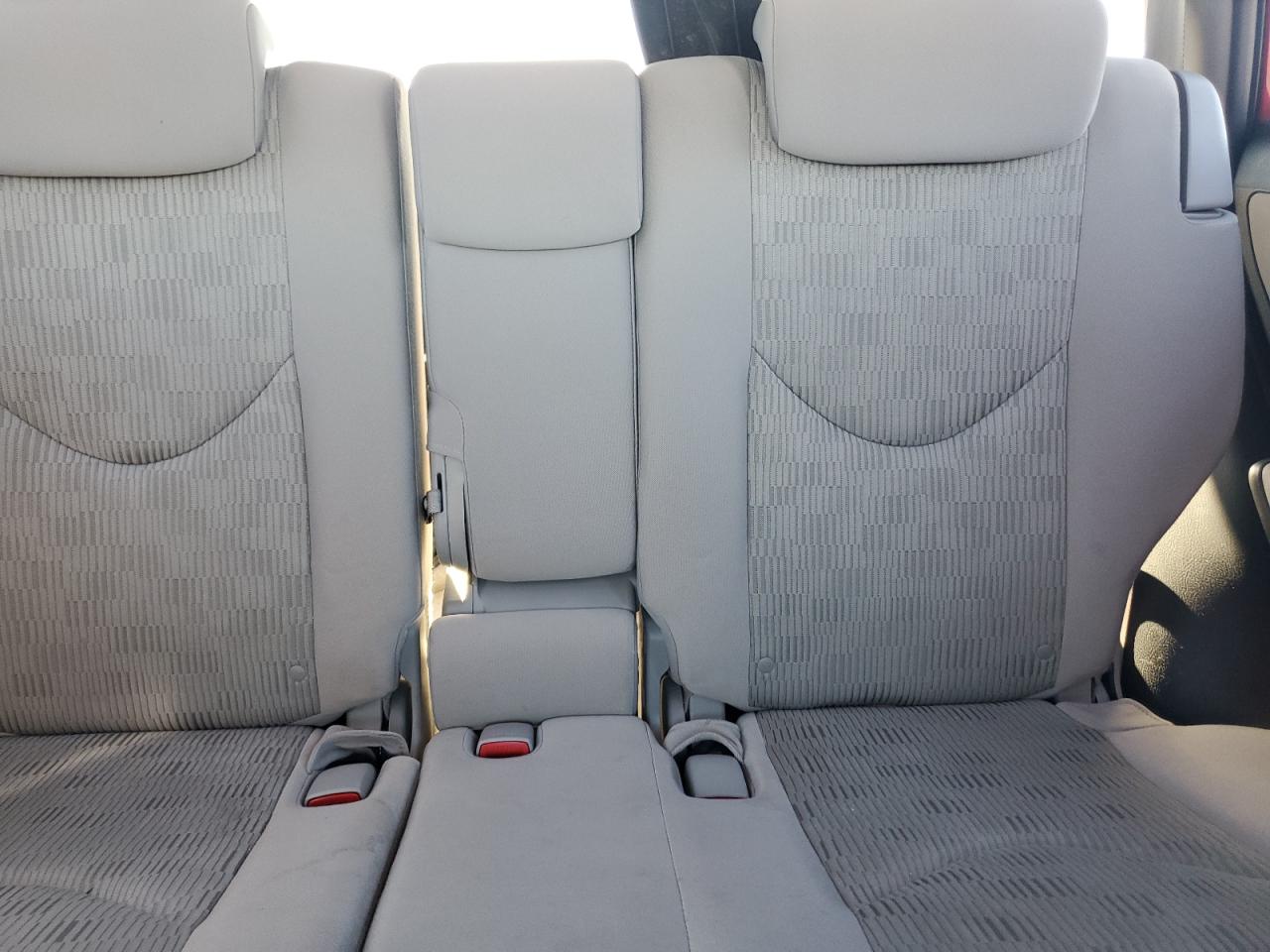 2010 Toyota RAV 4 - Image 10
