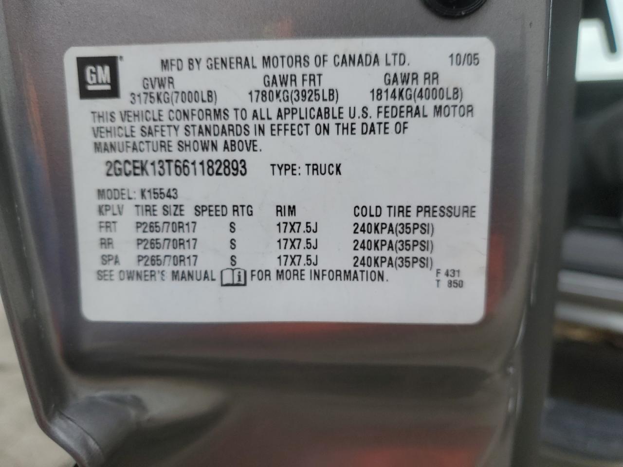 2006 Chevrolet Silverado - Image 12