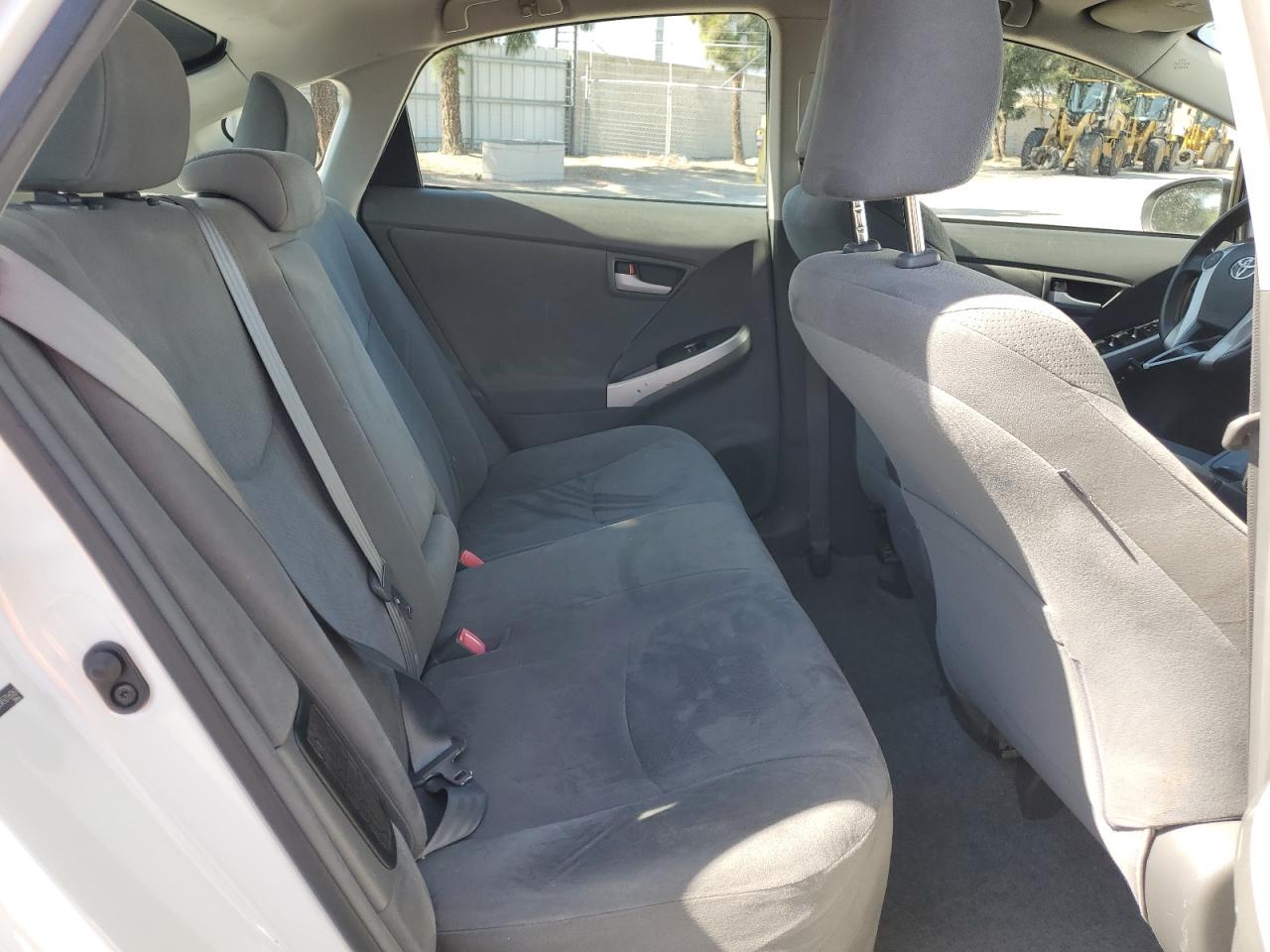 2010 Toyota Prius - Image 10