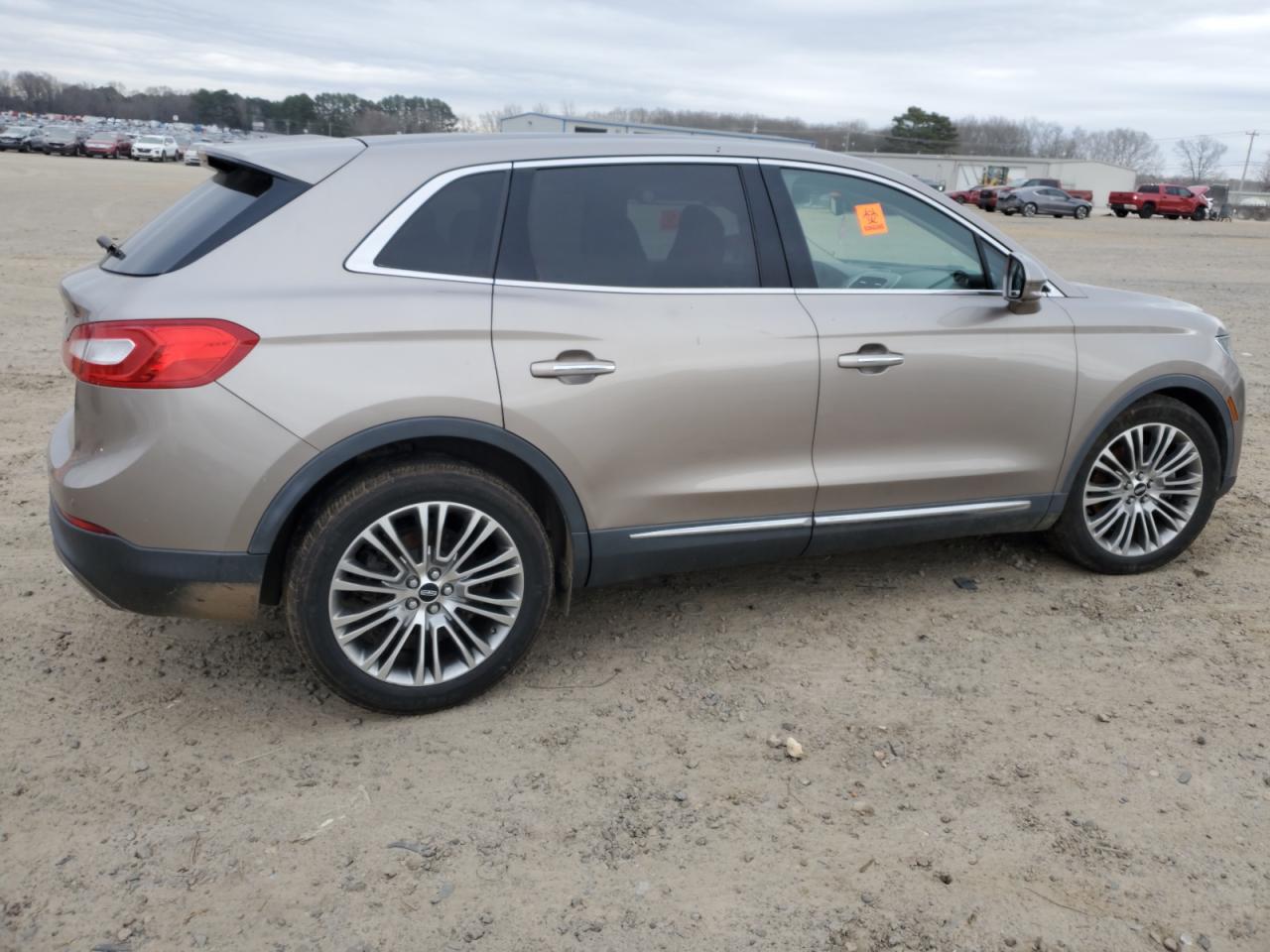 2018 Lincoln MKX - Image 3