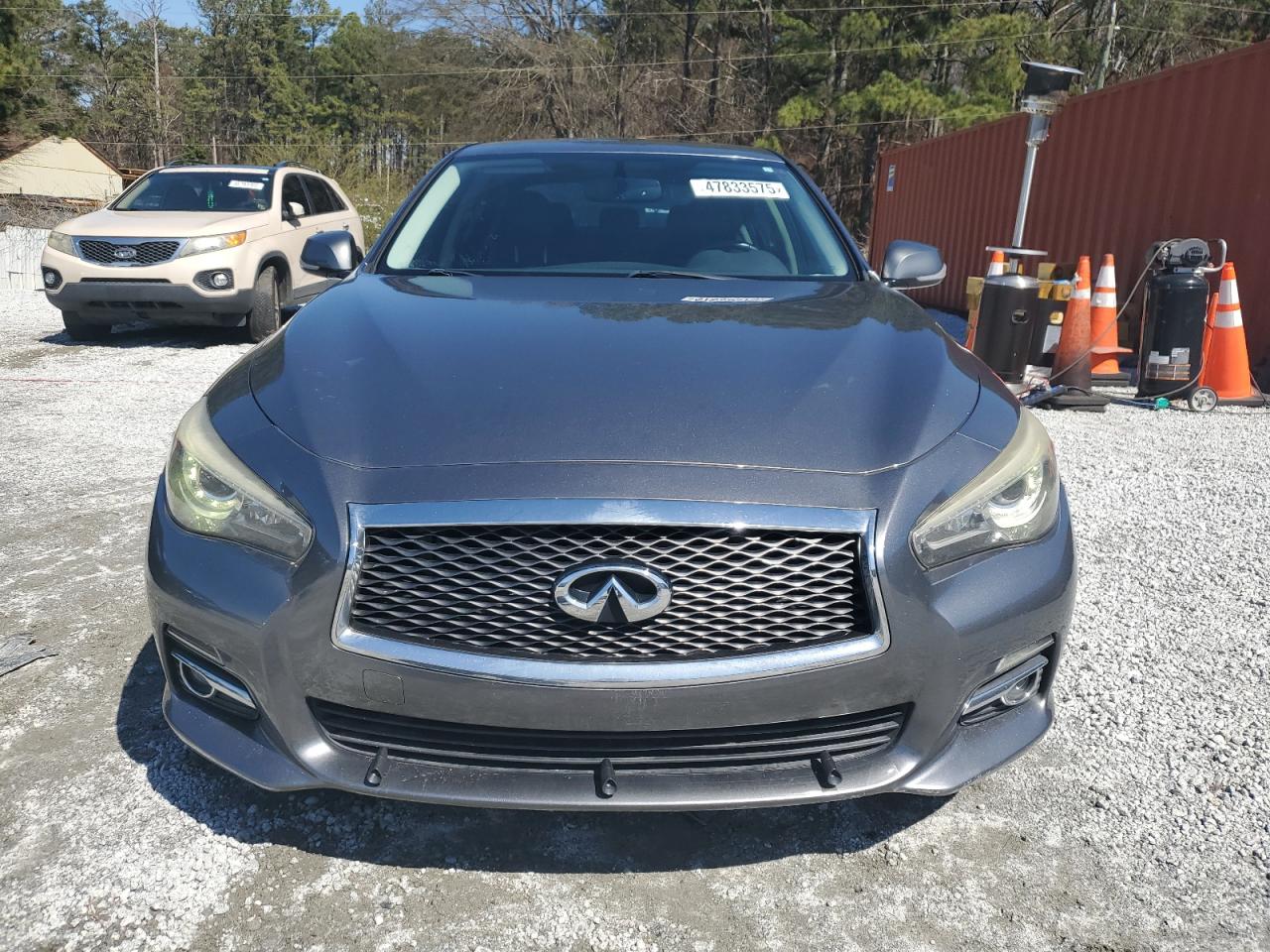 2015 Infiniti Q50 - Image 5