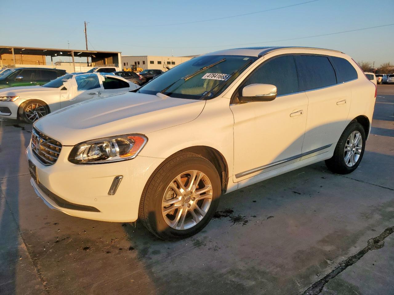 2015 Volvo XC60 - Image 1