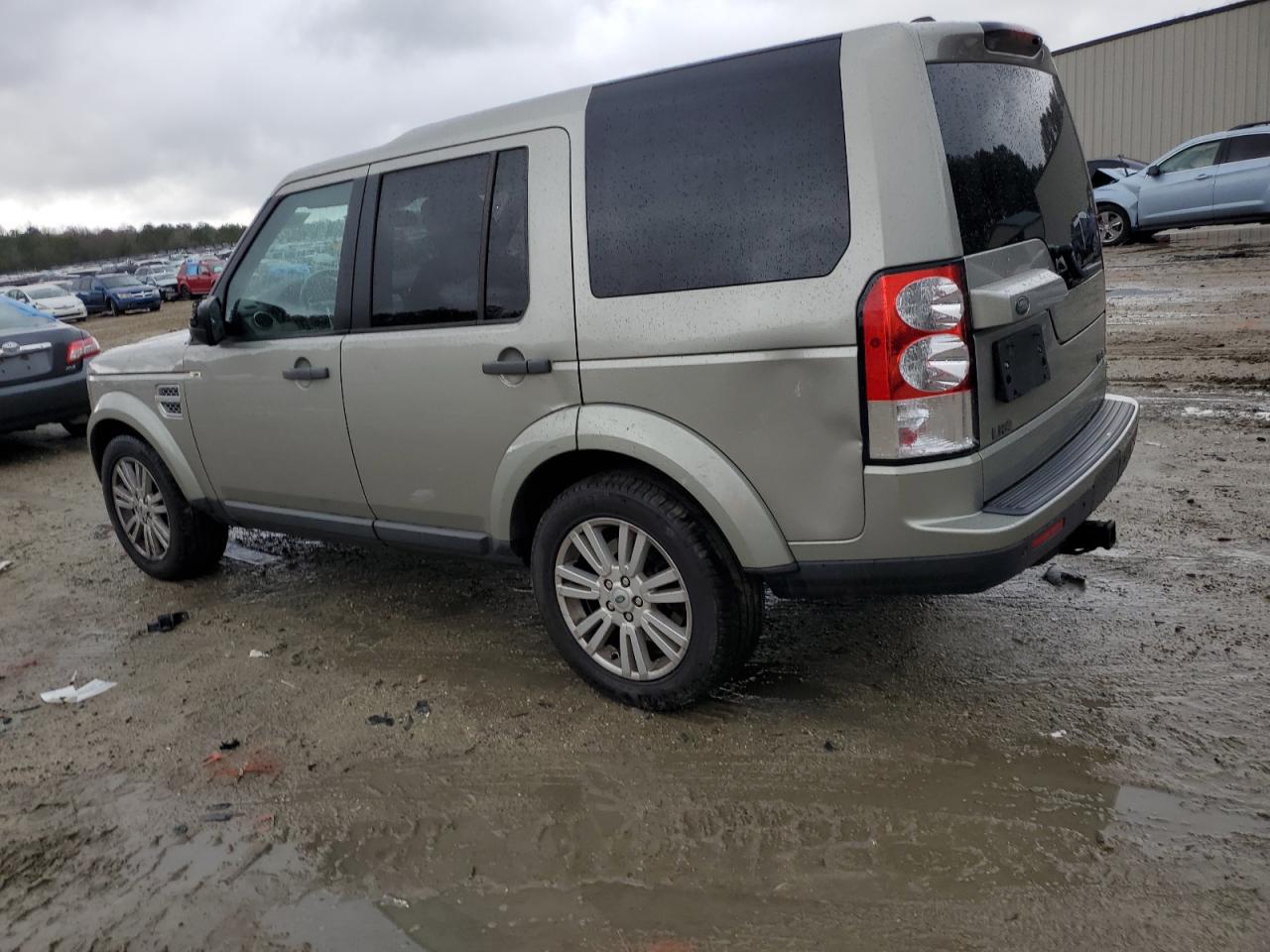 2011 Land Rover LR4 - Image 2