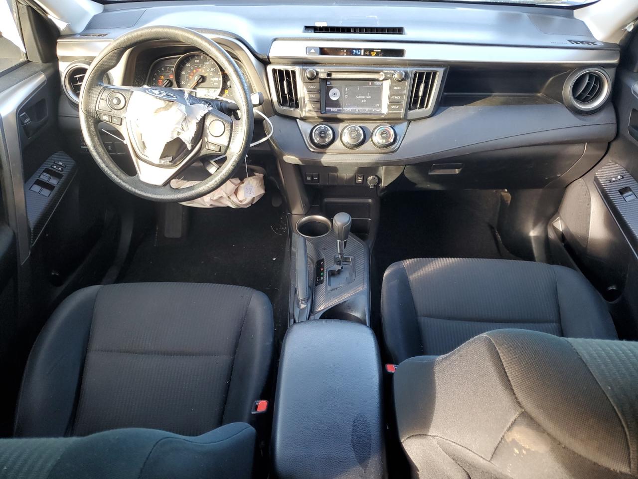 2015 Toyota RAV 4 - Image 8