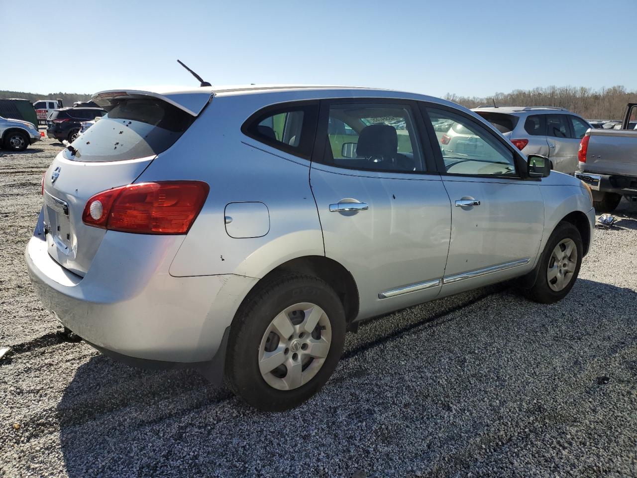 2011 Nissan Rogue - Image 3