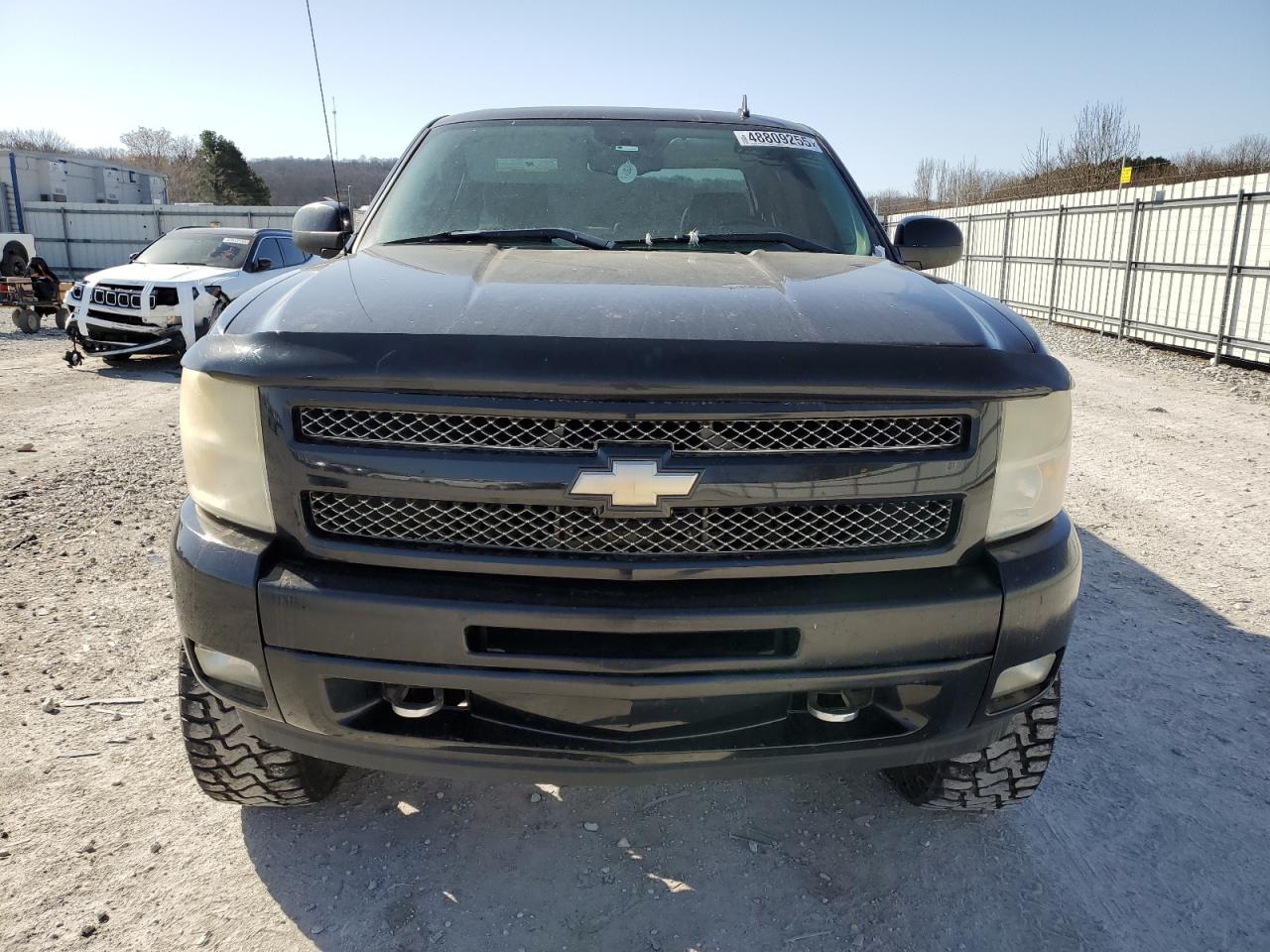 2011 Chevrolet Silverado - Image 5