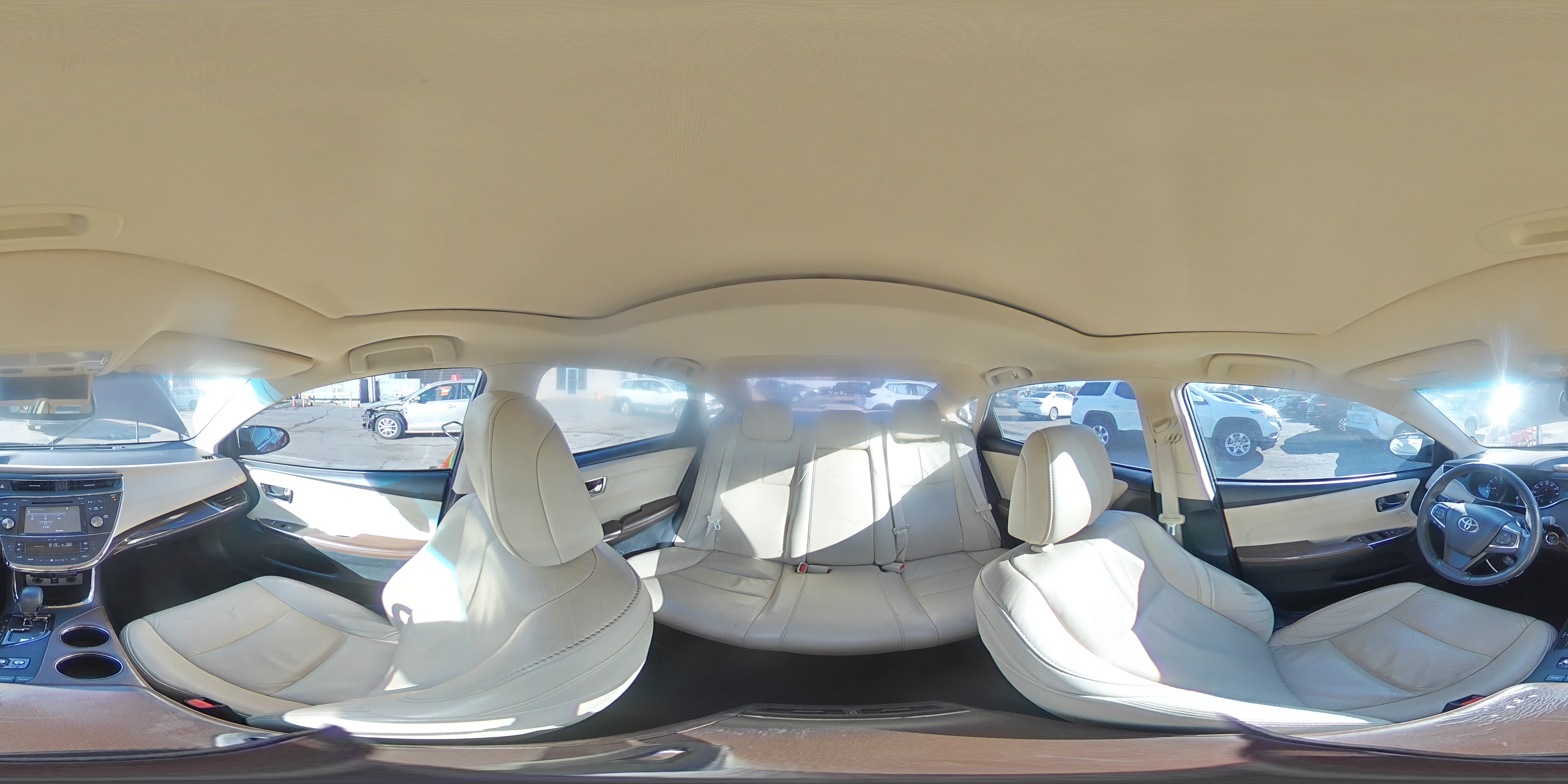 2015 Toyota Avalon - Image 14