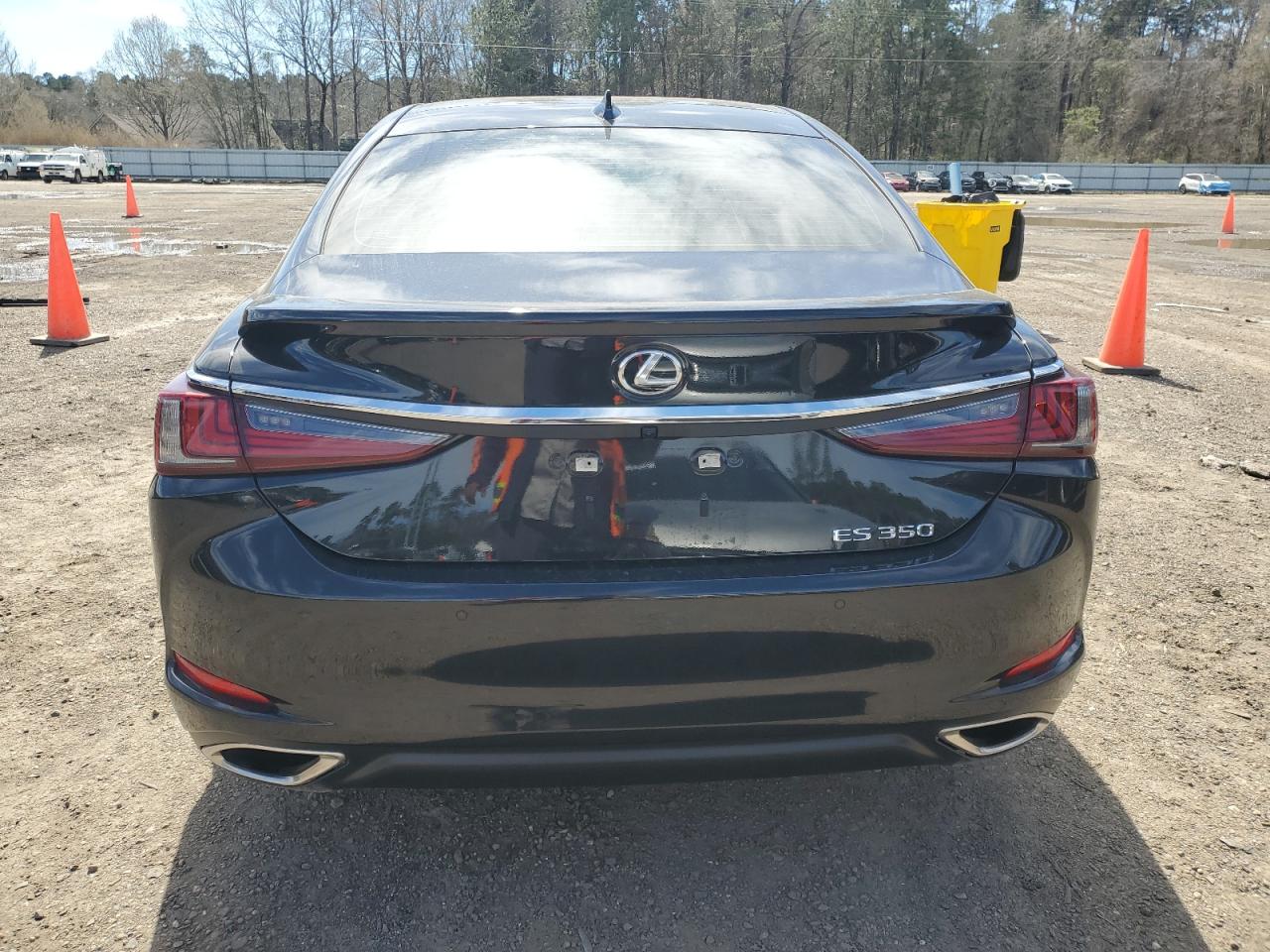 2024 Lexus ES - Image 6