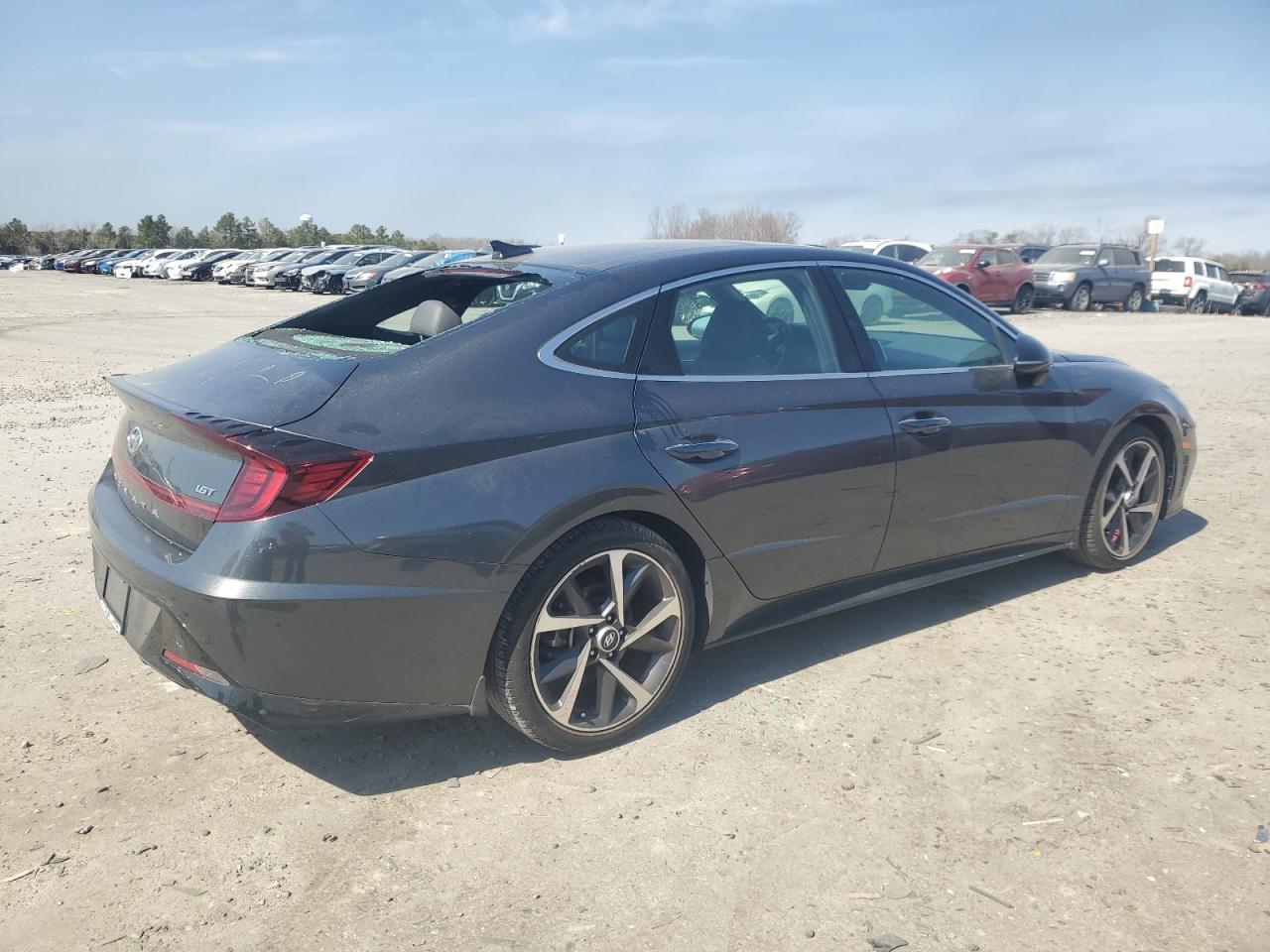 2022 Hyundai Sonata - Image 3