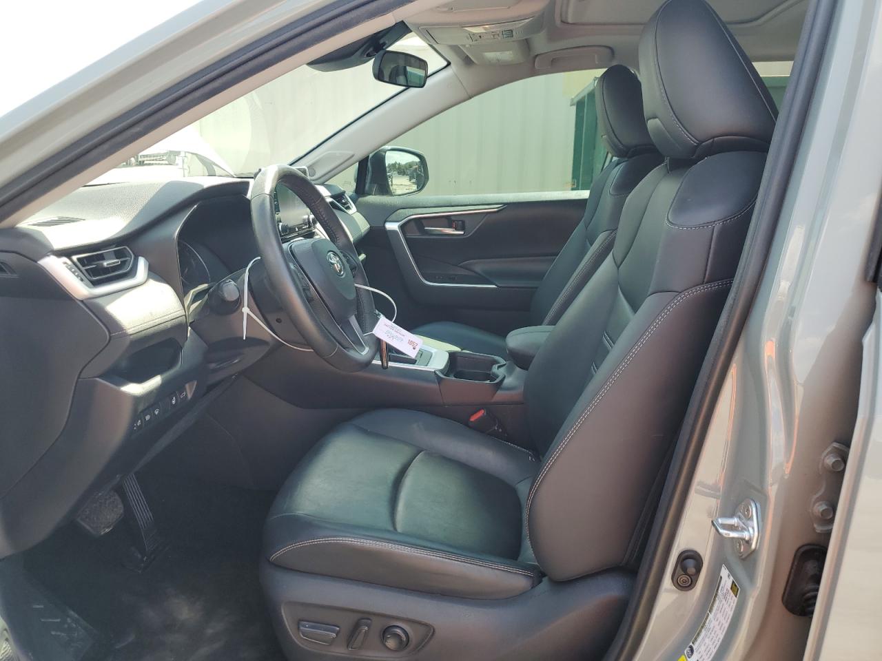 2020 Toyota RAV 4 - Image 7