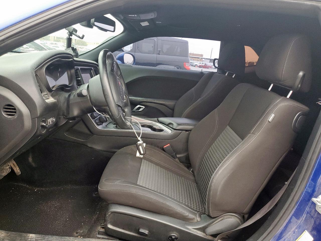 2020 Dodge Challenger - Image 7