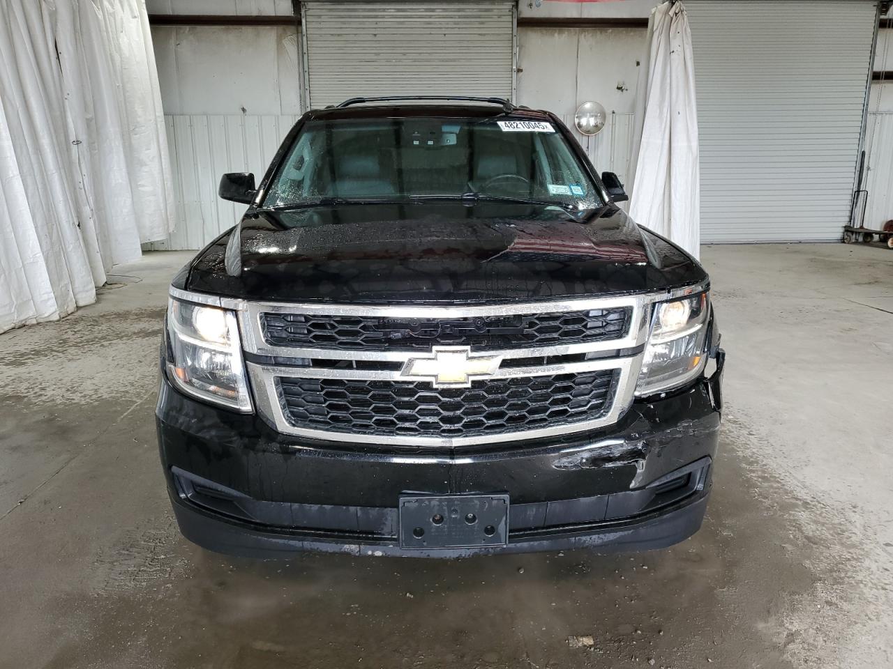2015 Chevrolet Suburban - Image 5