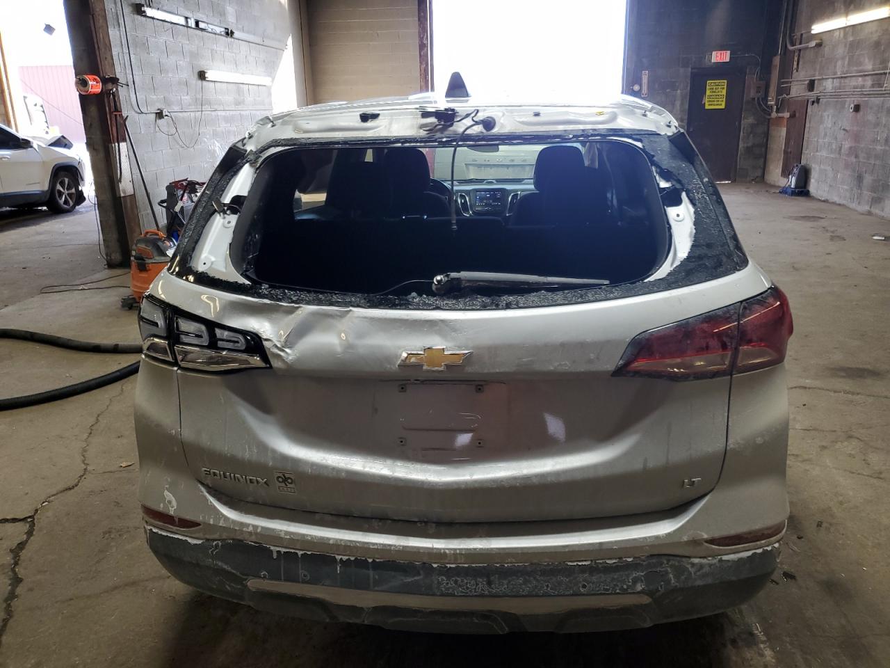 2022 Chevrolet Equinox - Image 6