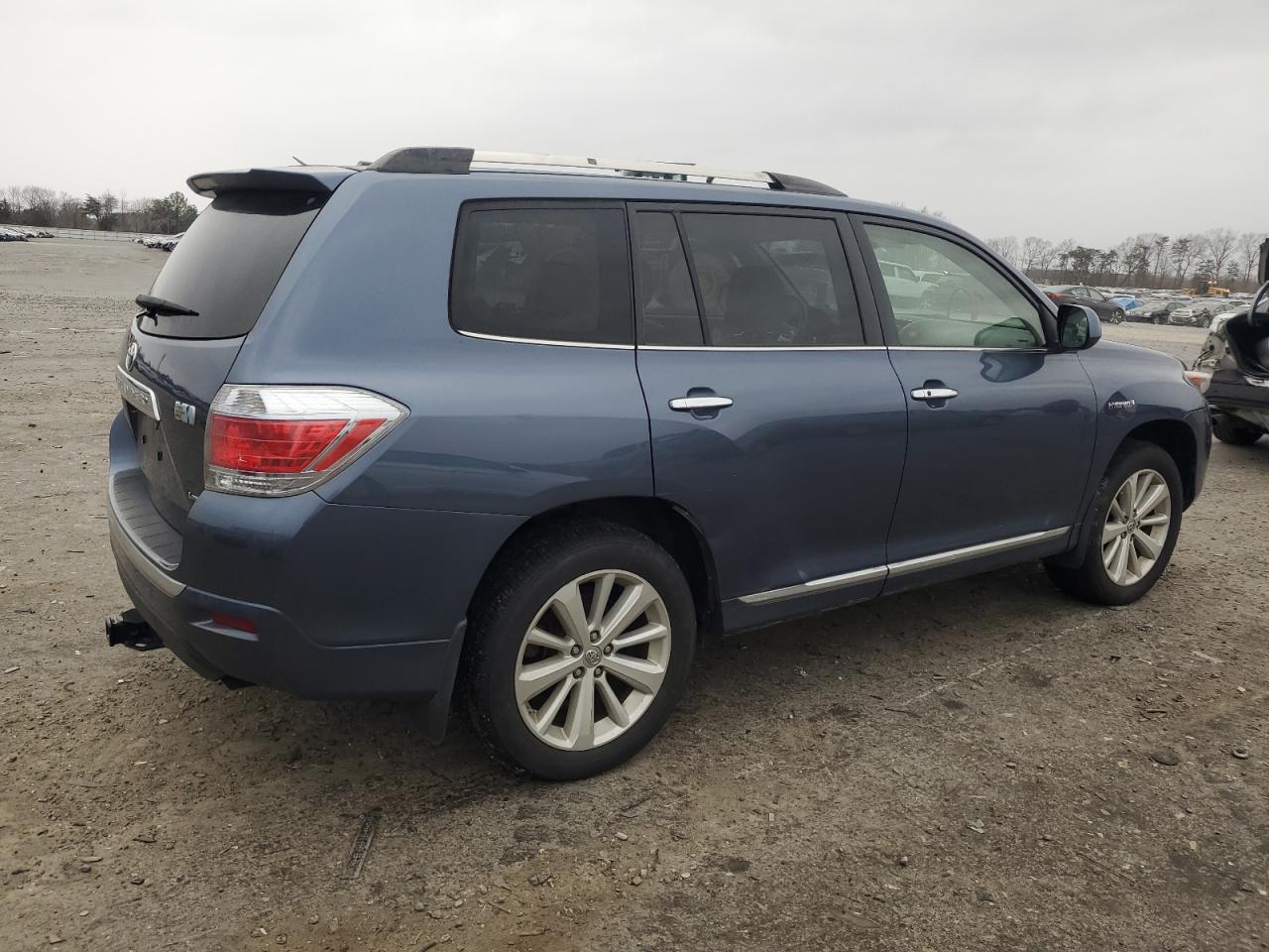 2013 Toyota Highlander - Image 3