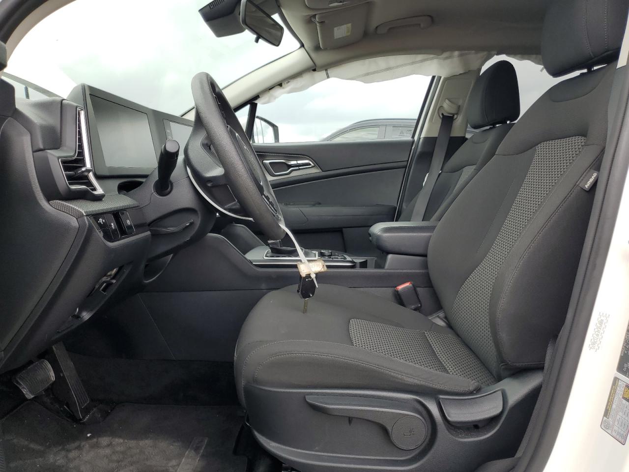 2023 Kia Sportage - Image 7