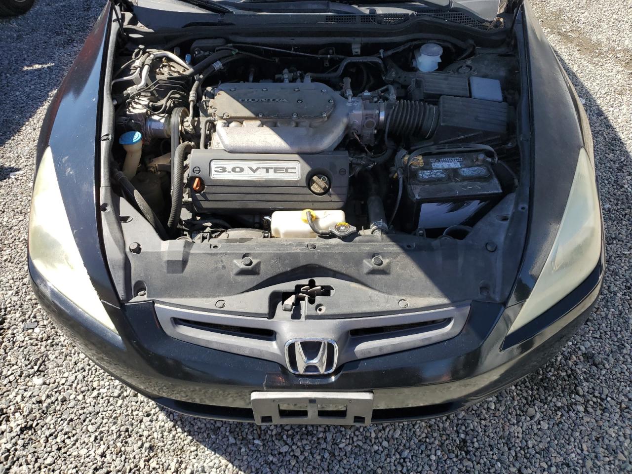 2004 Honda Accord - Image 11