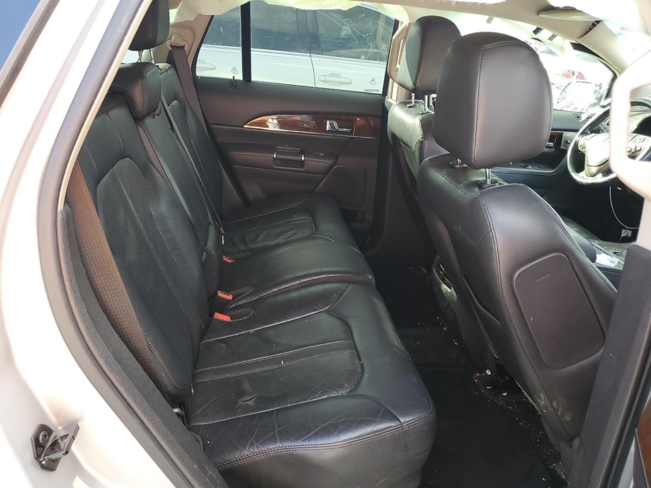 2015 Lincoln MKX - Image 11