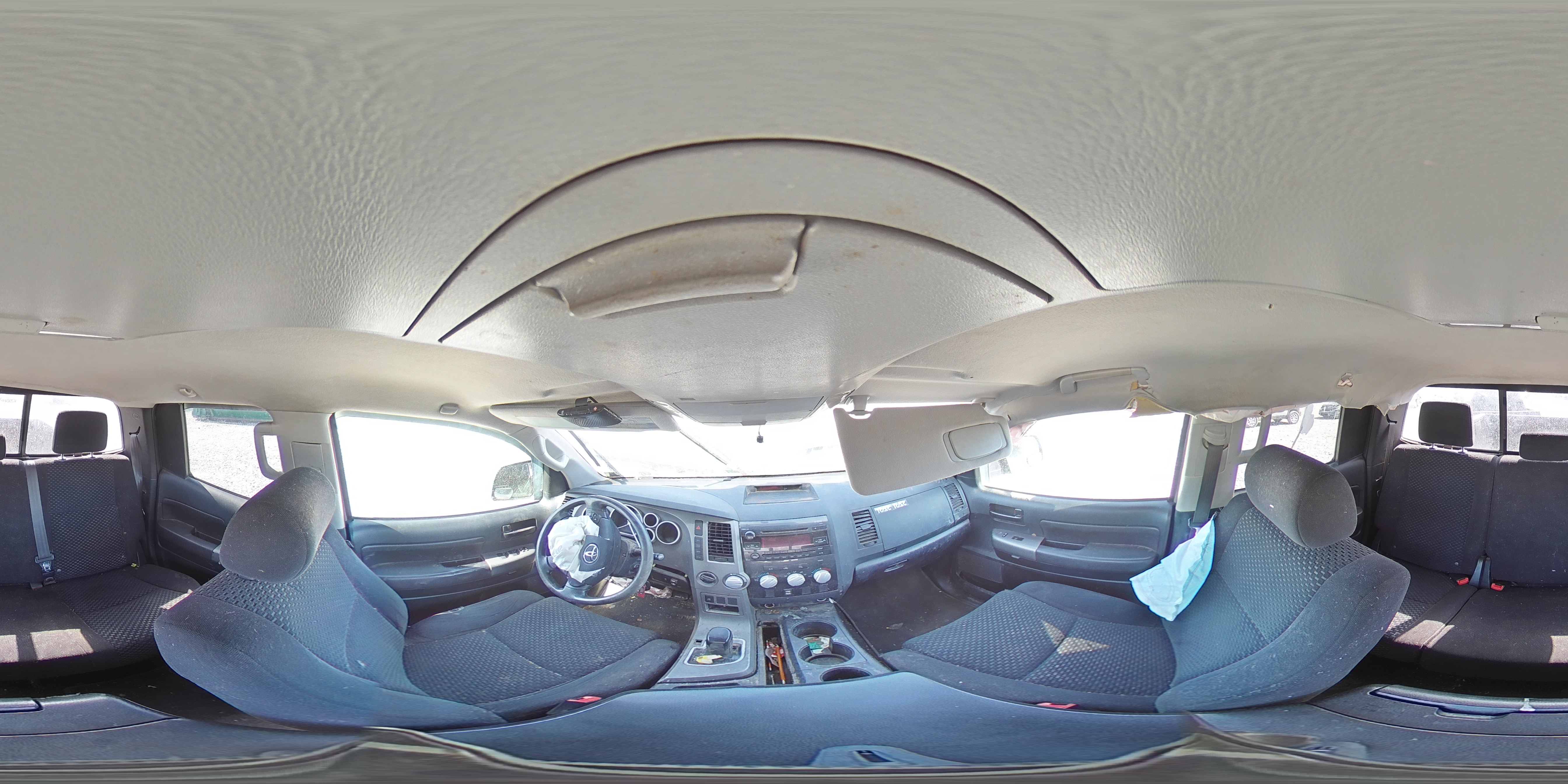 2010 Toyota Tundra - Image 13