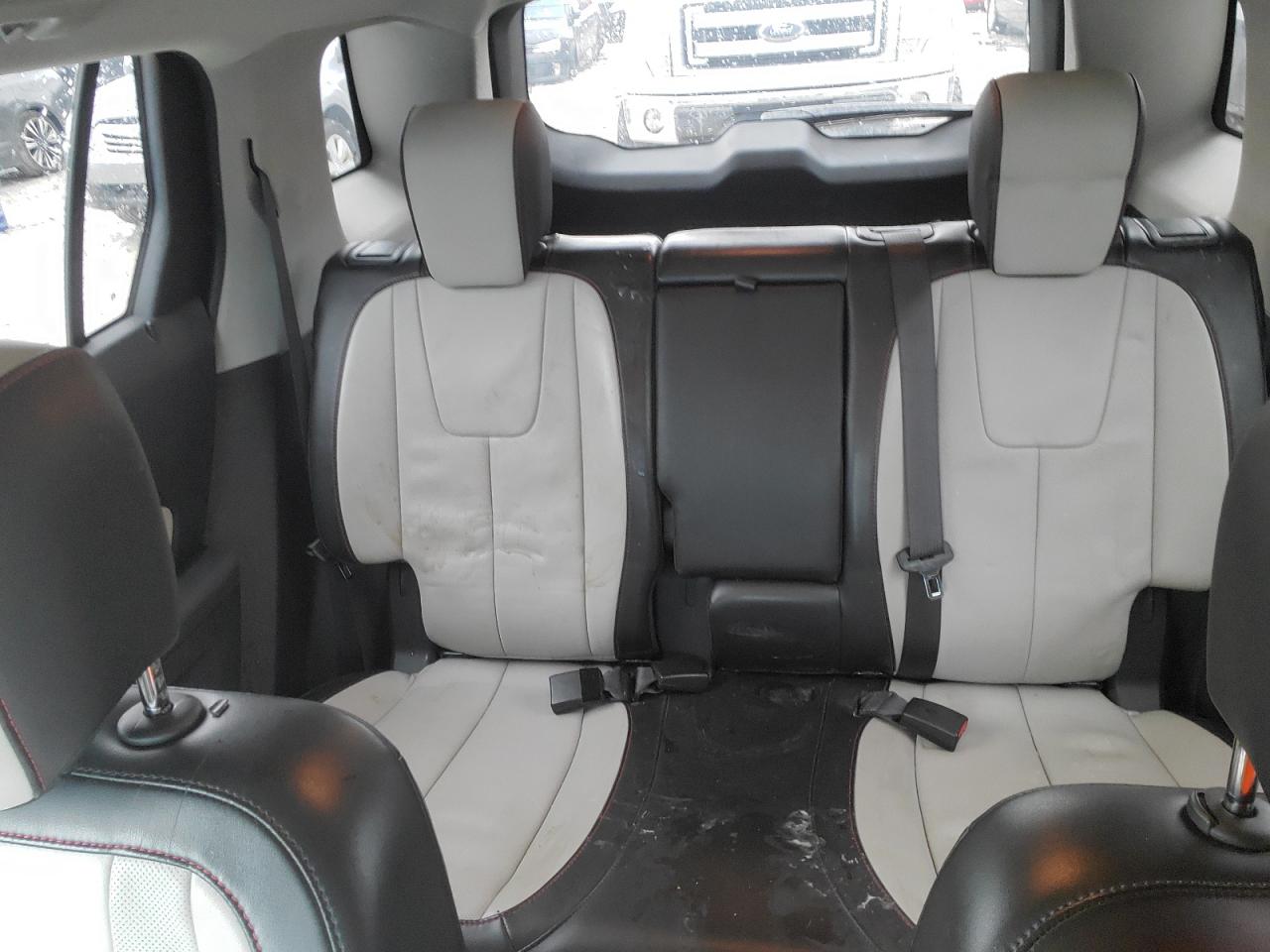 2015 GMC Terrain - Image 10